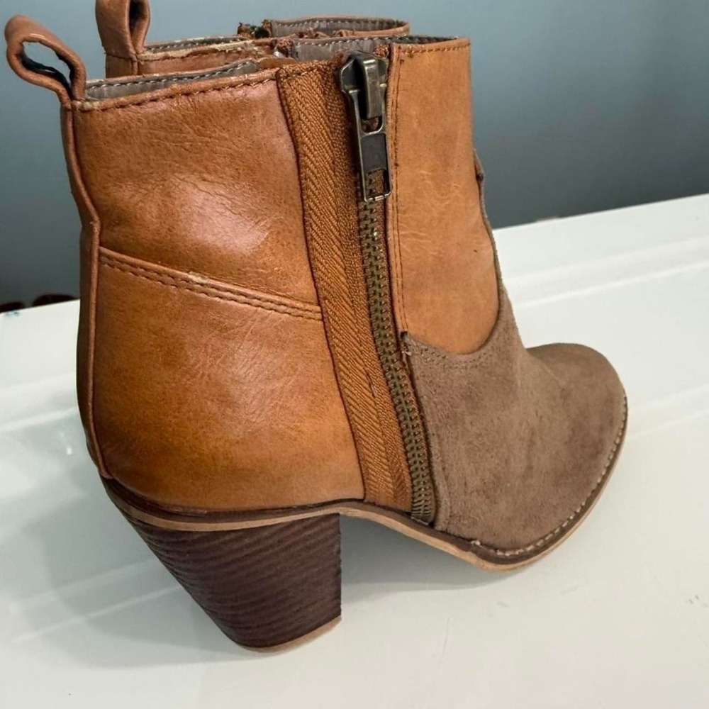 Rebels brand ankle boots‎ with a western vibe #westernboots - Picture 3 of 8